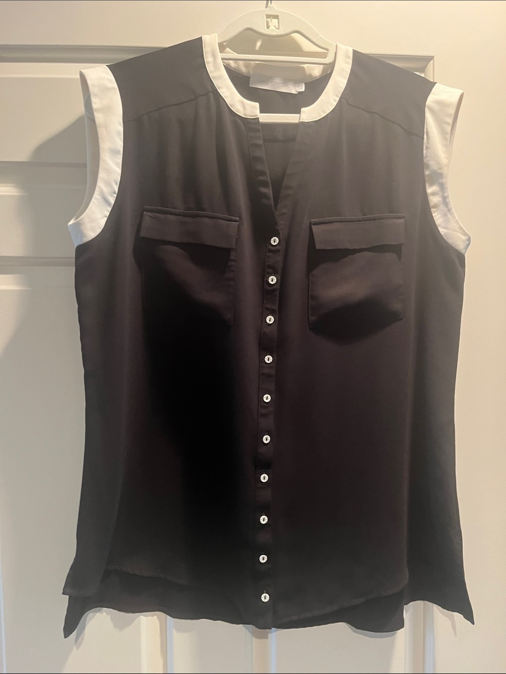 Anne Fontaine Black Sleeveless Button-Front Blouse with CreamTrim